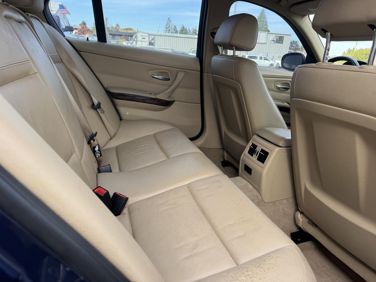 BMW 3-Series 328i xDrive 2011