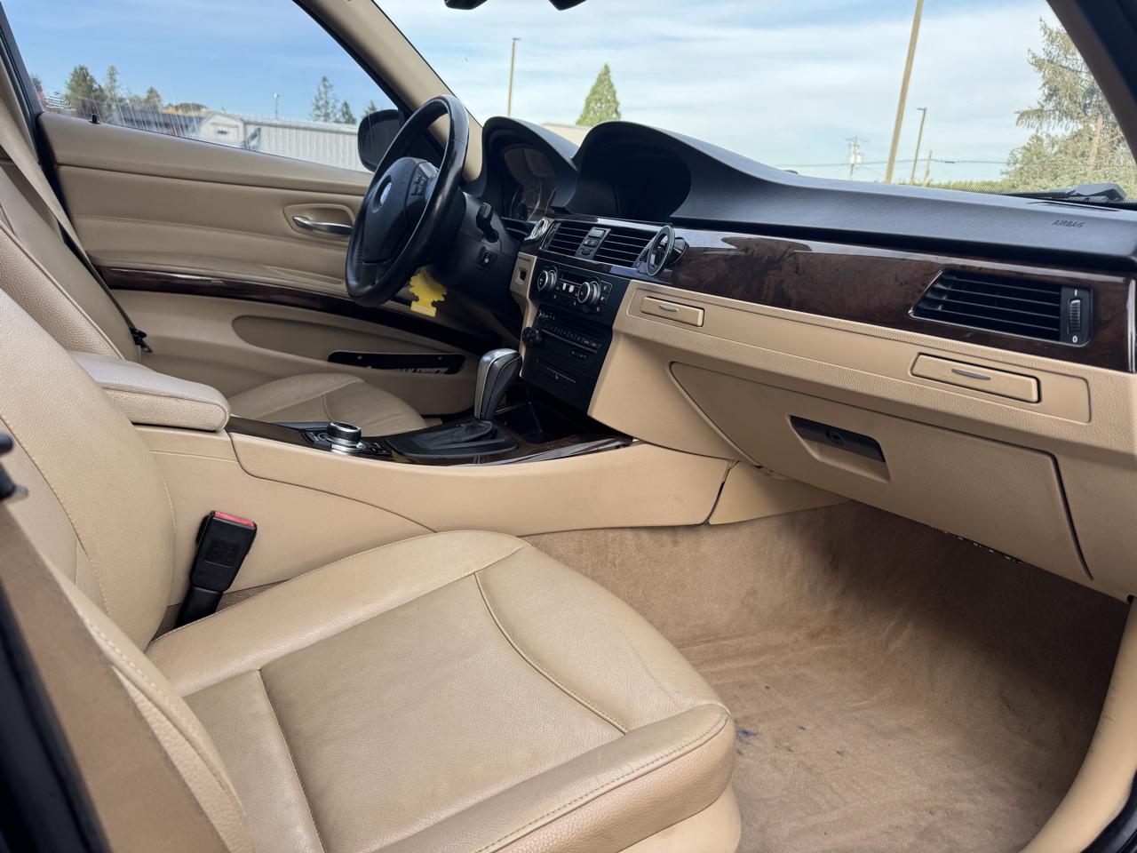 BMW 3-Series 328i xDrive 2011