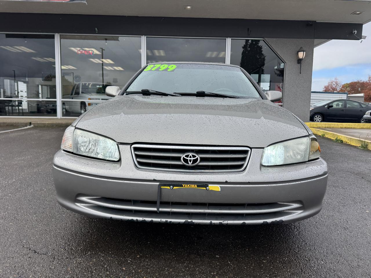 Toyota Camry LE V6 2001