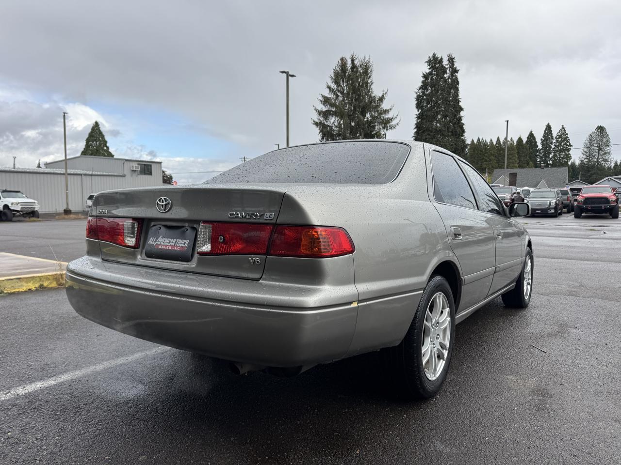 Toyota Camry LE V6 2001