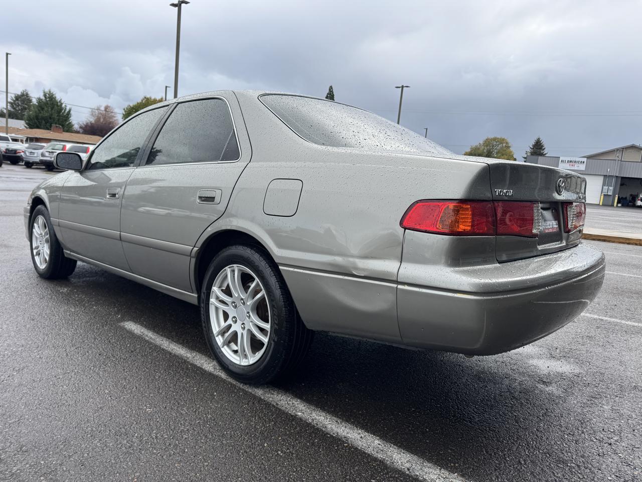 Toyota Camry LE V6 2001