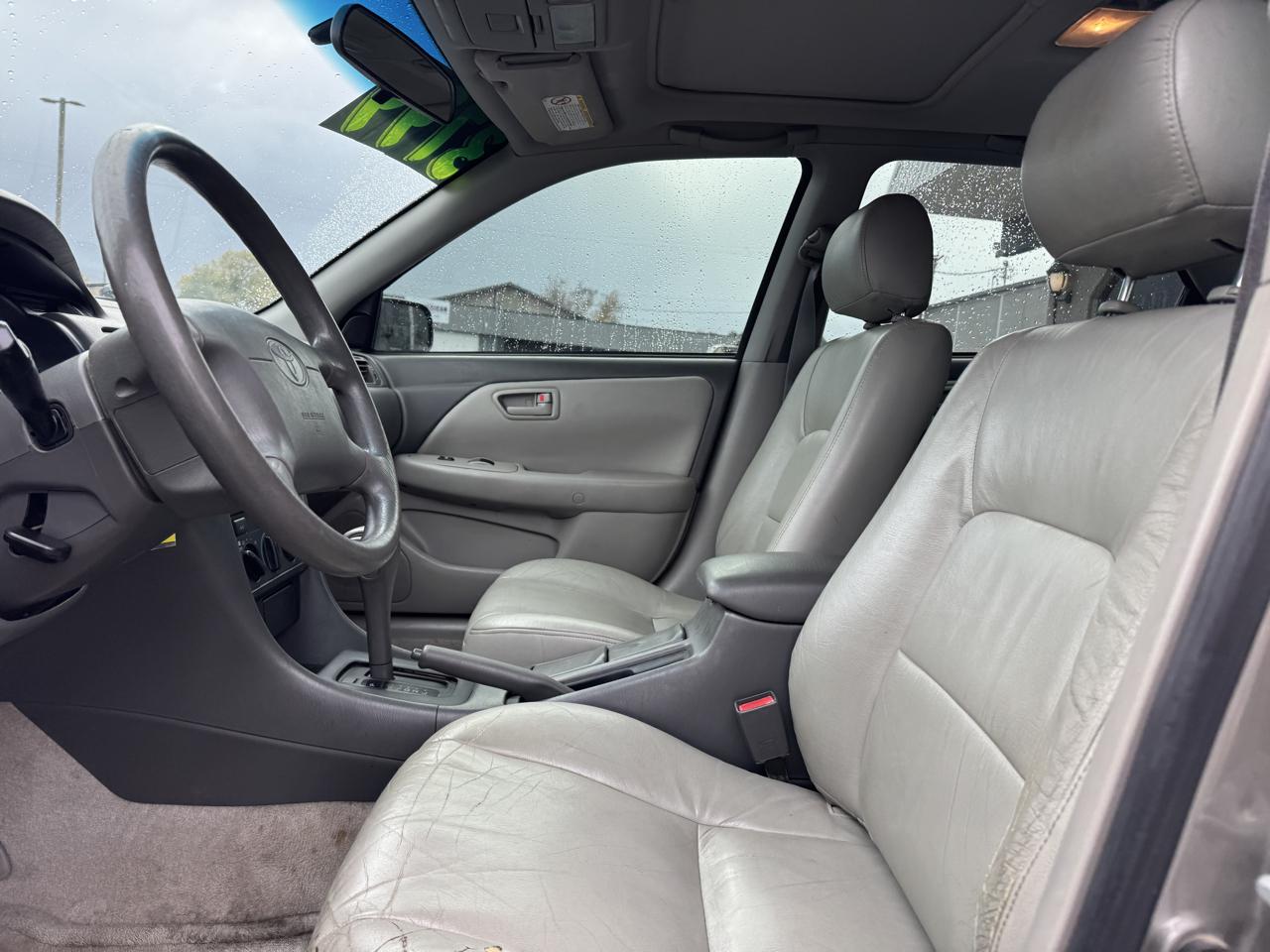 Toyota Camry LE V6 2001
