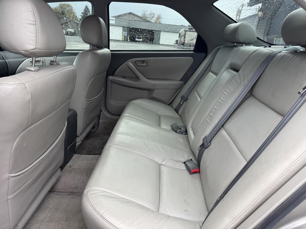 Toyota Camry LE V6 2001