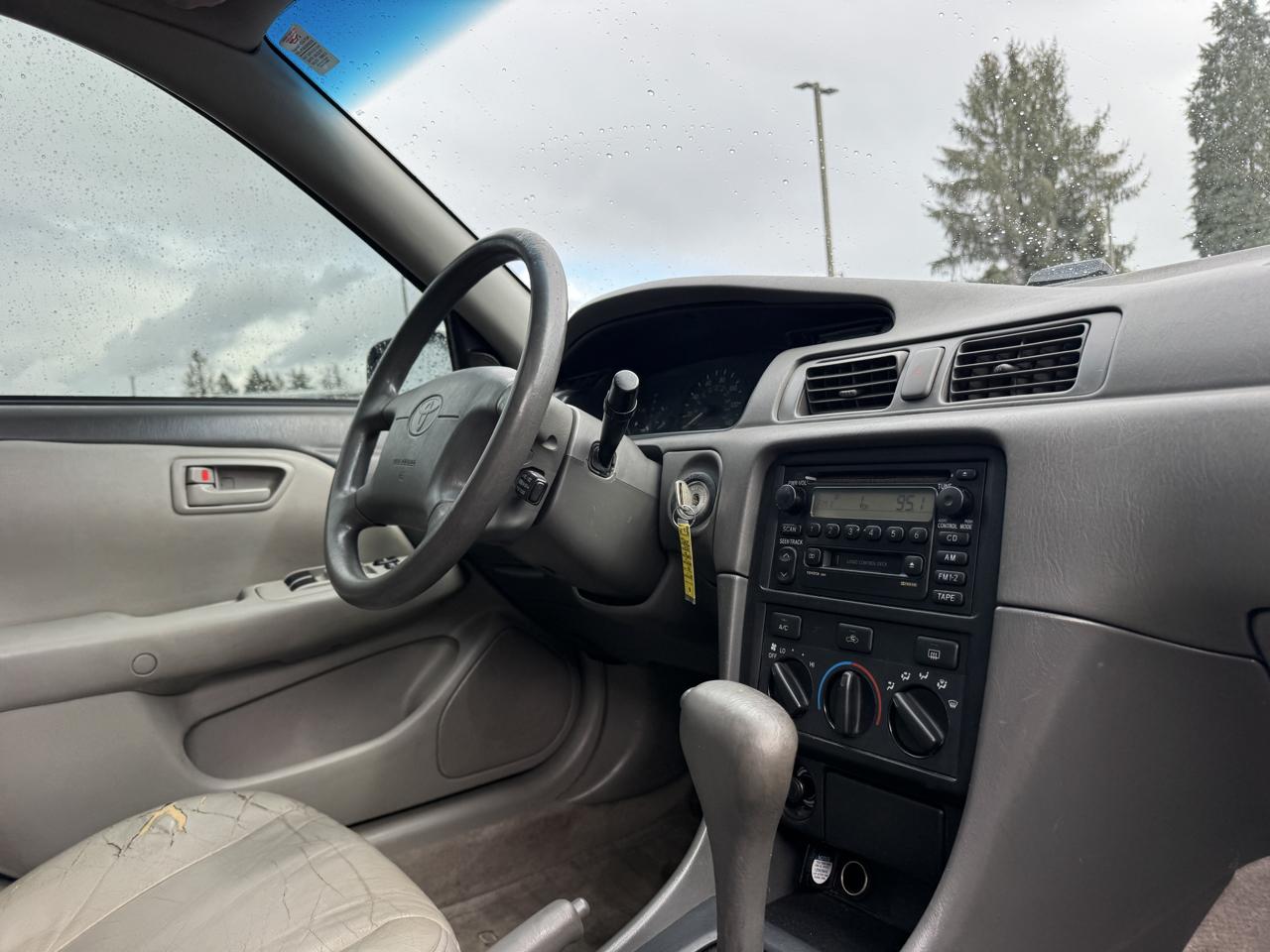 Toyota Camry LE V6 2001