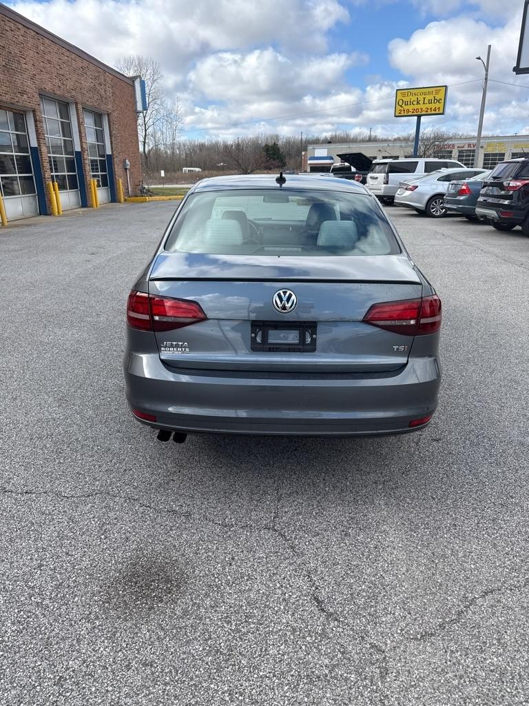 Volkswagen Jetta  2016