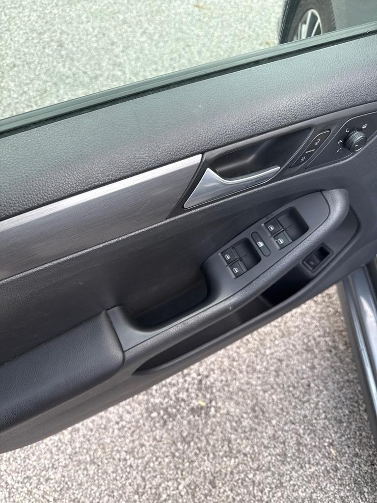 Volkswagen Jetta  2016