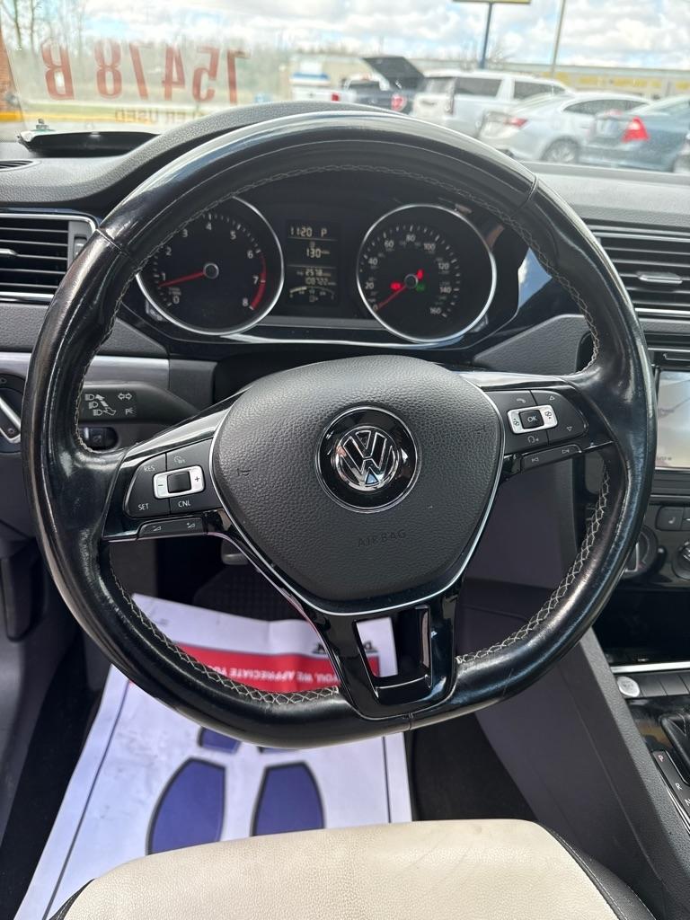 Volkswagen Jetta  2016