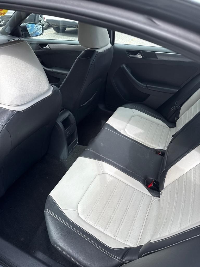 Volkswagen Jetta  2016