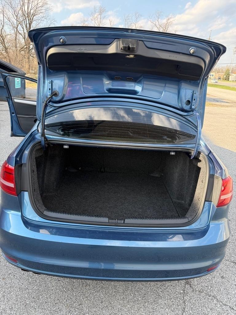 Volkswagen Jetta  2015