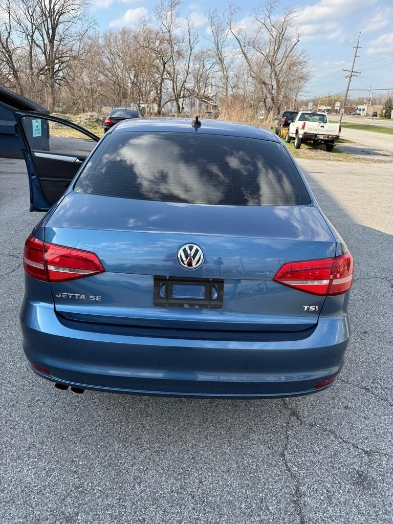 Volkswagen Jetta  2015