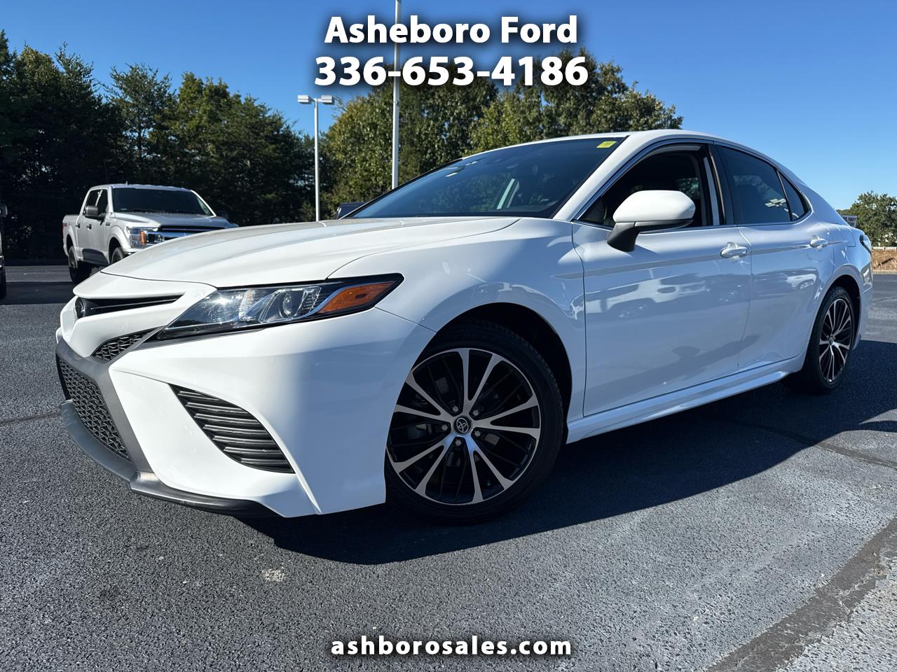 2020 Toyota Camry SE