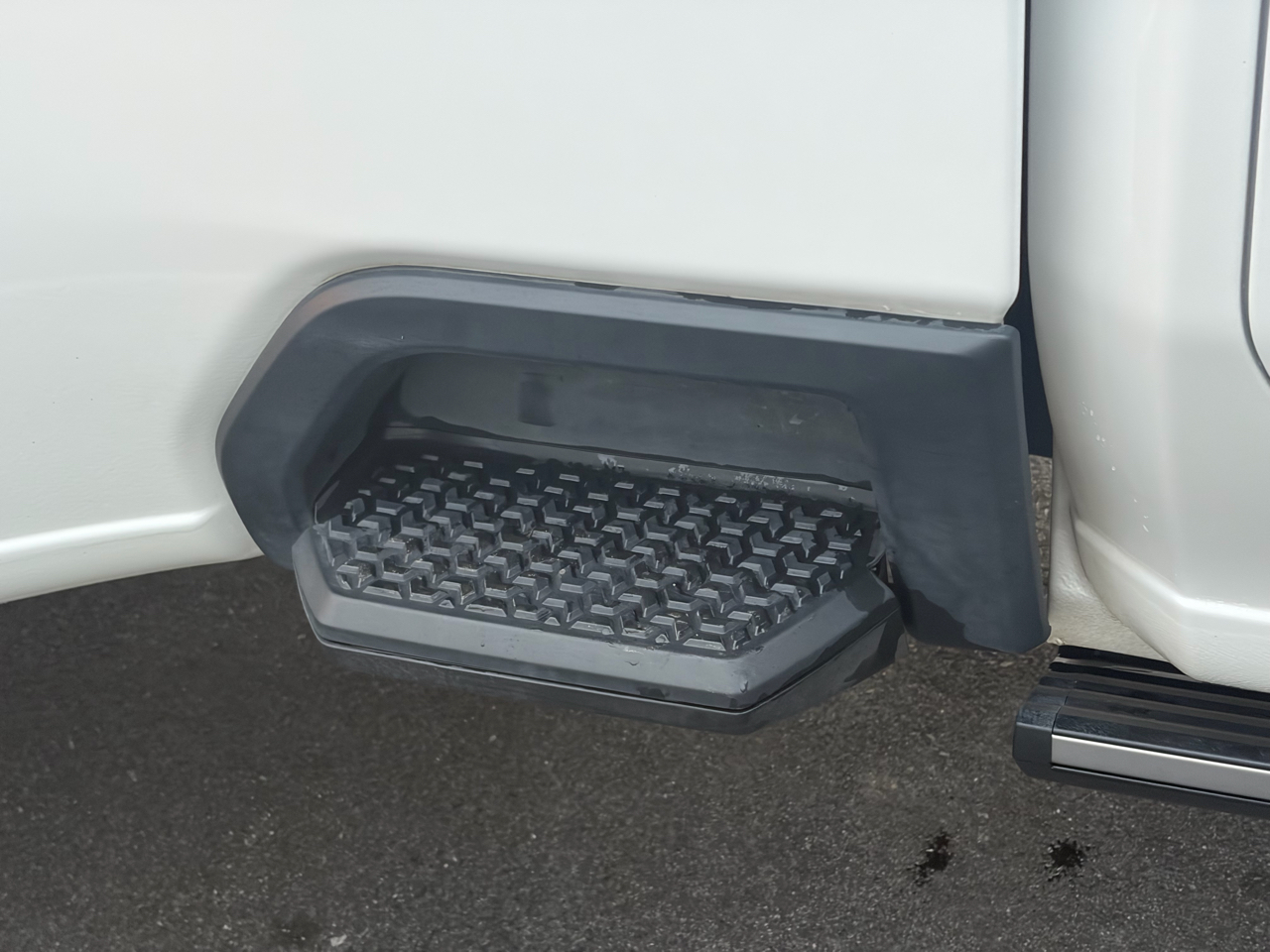 GMC Sierra 3500HD Denali Crew Cab 4WD 2024