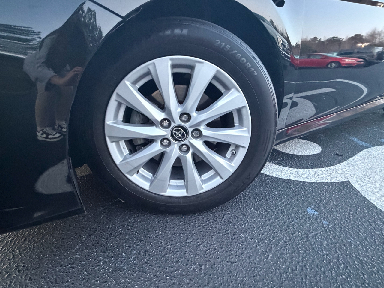 Toyota Camry XLE 2019