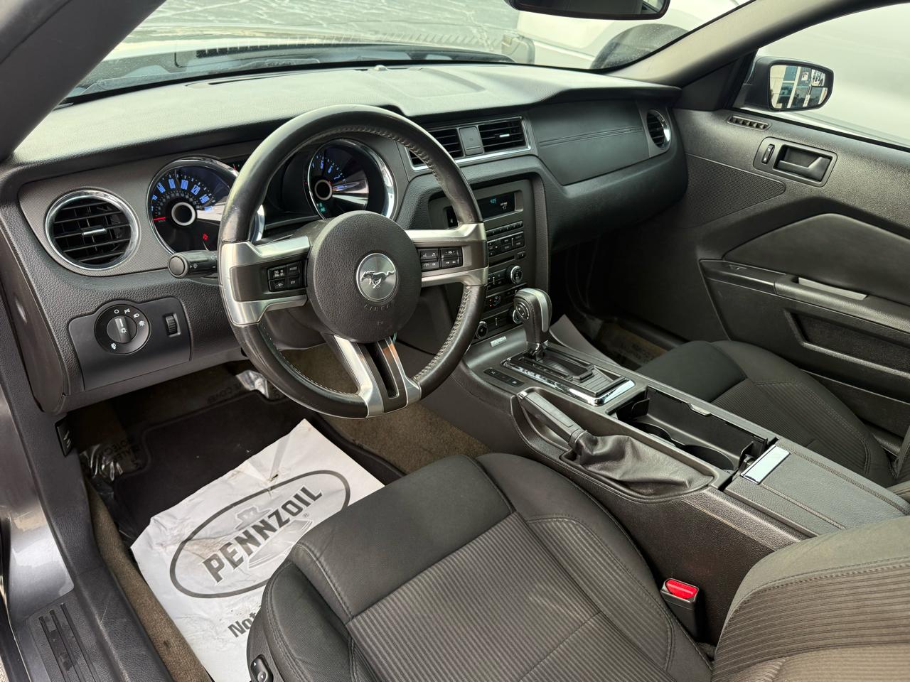 Ford Mustang V6 Convertible 2014