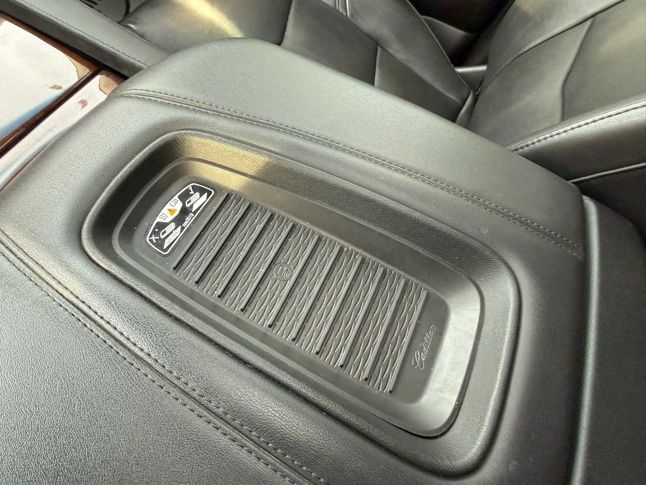 Cadillac Escalade Luxury 4WD 2019