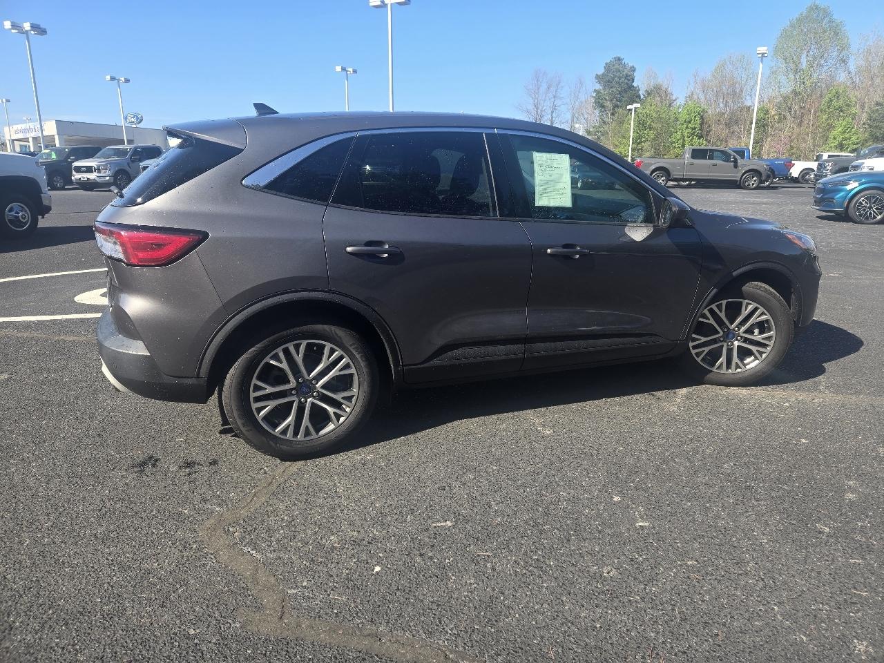 Ford Escape Hybrid SEL 2022