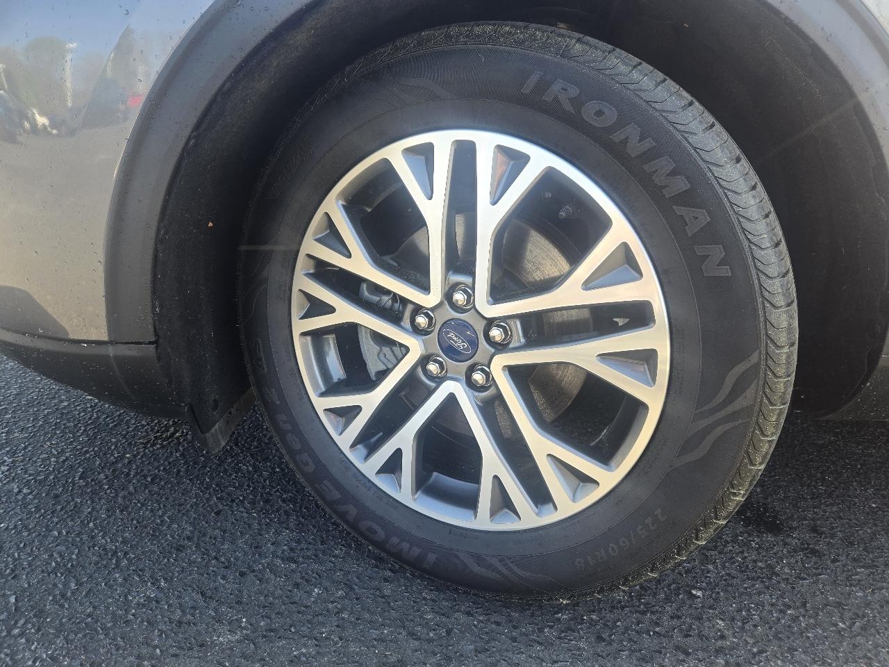 Ford Escape Hybrid SEL 2022