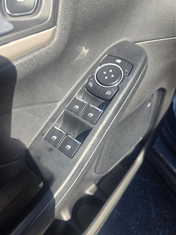 Ford Escape Hybrid SEL 2022