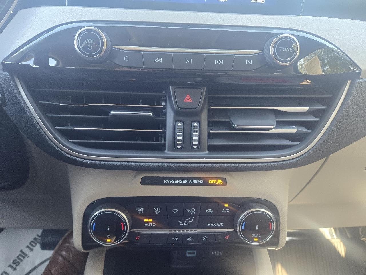 Ford Escape Hybrid SEL 2022