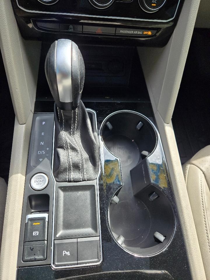 Volkswagen Atlas V6 SEL R-Line 2021