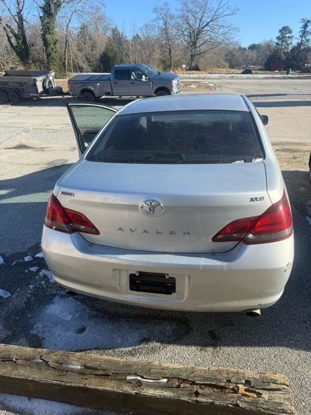 Toyota Avalon XL 2008