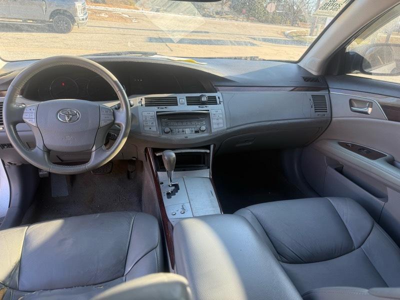 Toyota Avalon XL 2008
