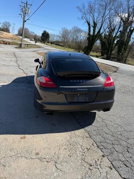 Porsche Panamera 4 2011