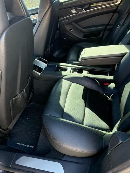 Porsche Panamera 4 2011