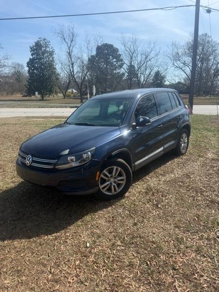 Volkswagen Tiguan S 2012