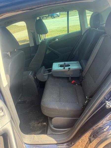 Volkswagen Tiguan S 2012