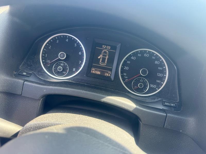 Volkswagen Tiguan S 2012