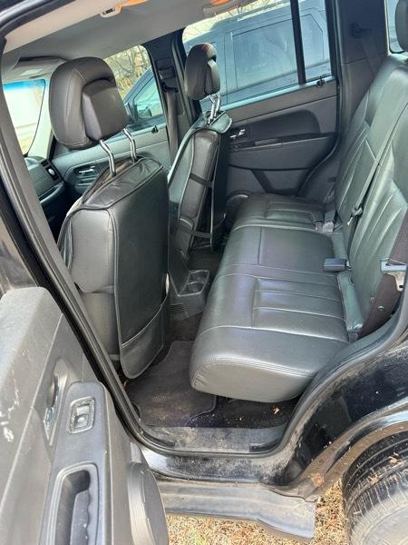 Jeep Liberty Sport 4WD 2010