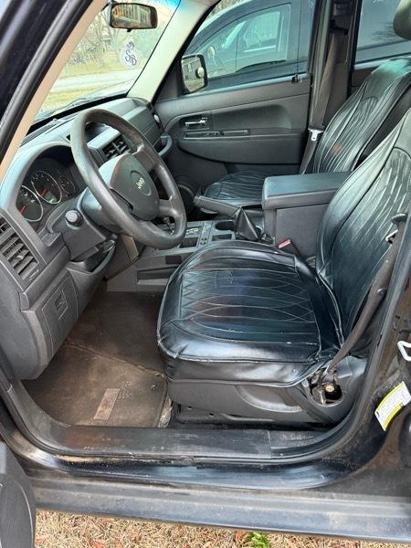 Jeep Liberty Sport 4WD 2010