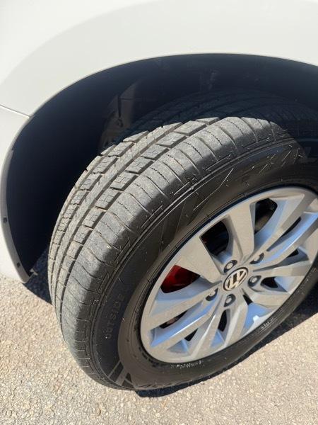 Volkswagen Routan SE 2012