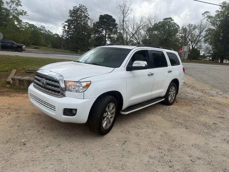 Toyota Sequoia  2010