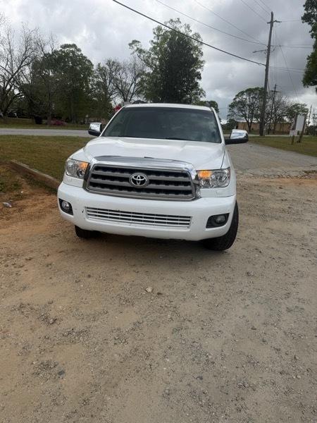 Toyota Sequoia  2010