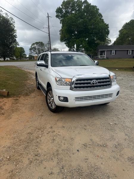 Toyota Sequoia  2010