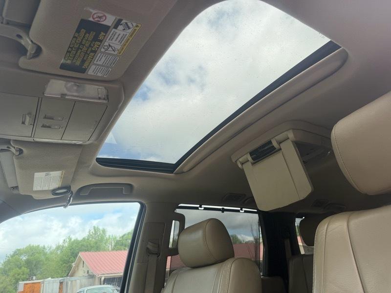 Toyota Sequoia  2010