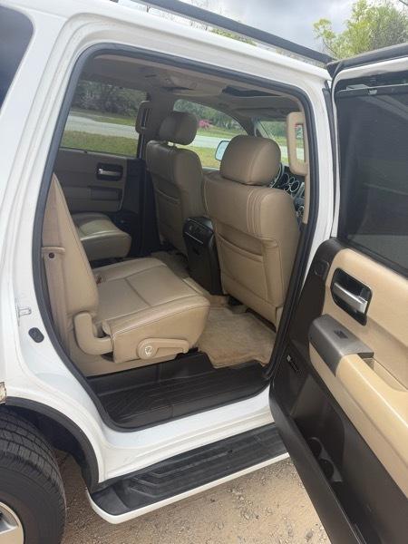 Toyota Sequoia  2010
