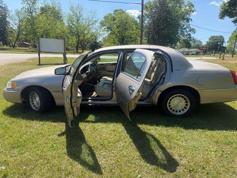 Lincoln Town Car  2000