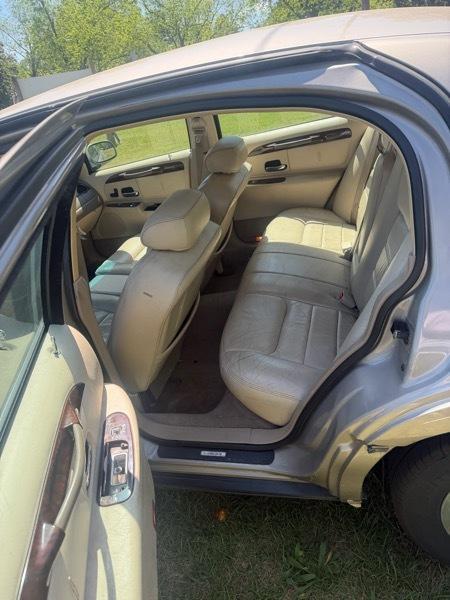 Lincoln Town Car  2000