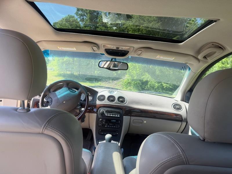 Chrysler 300M Base 2002