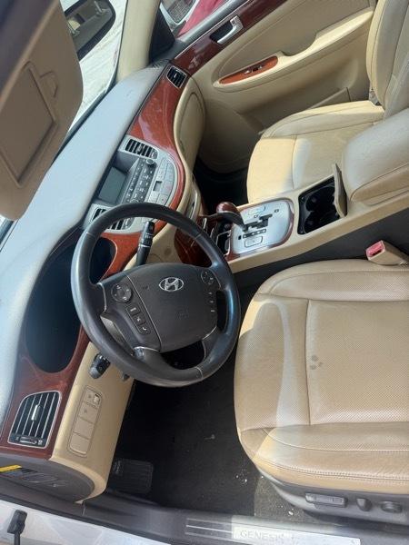 Hyundai Genesis 3.8L 2013
