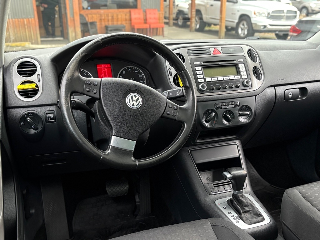 Volkswagen Tiguan  2009