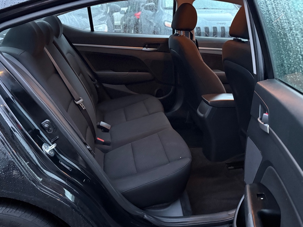 Hyundai Elantra  2020