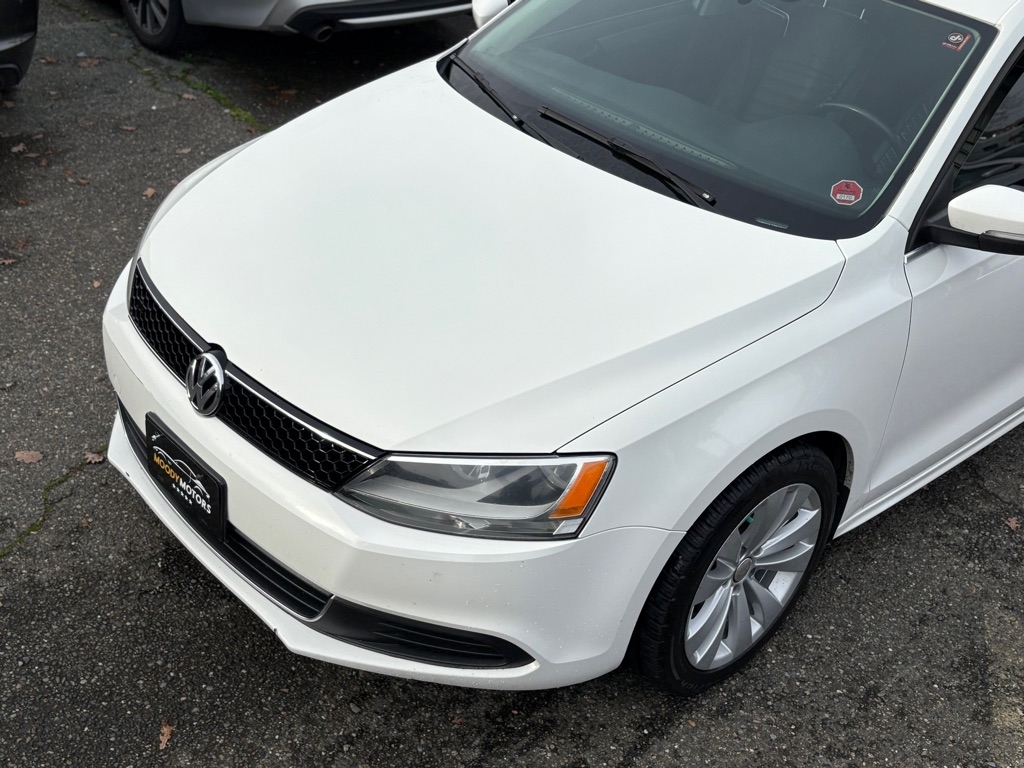 2013 Volkswagen Jetta SE's photo