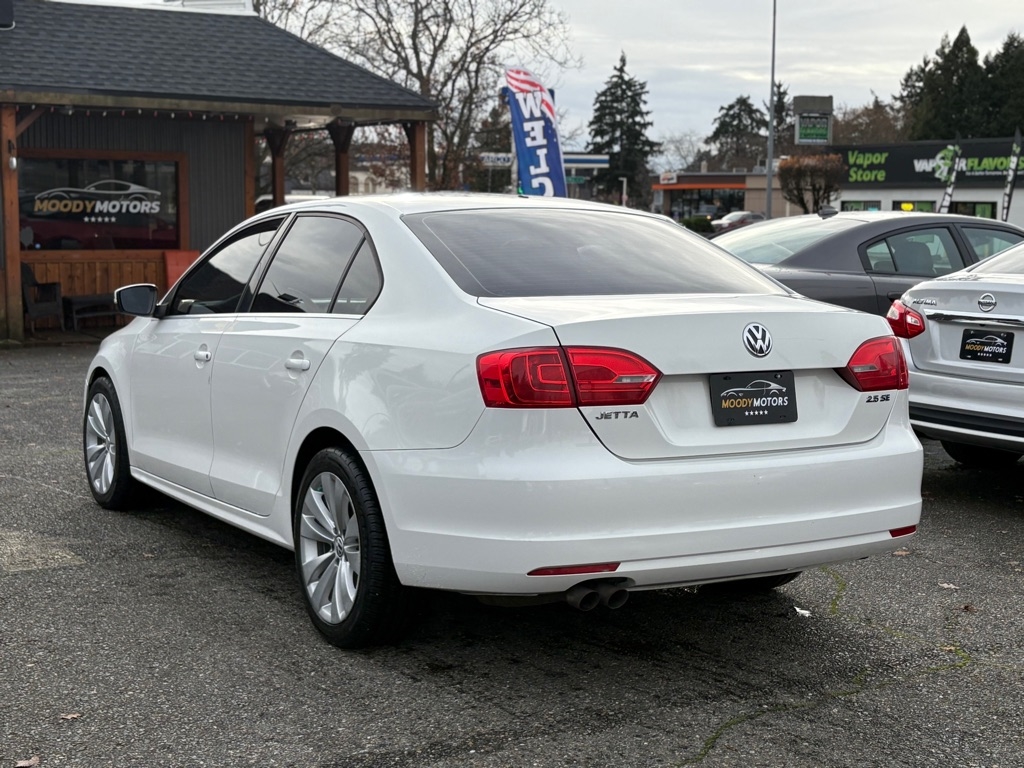 Volkswagen Jetta  2013