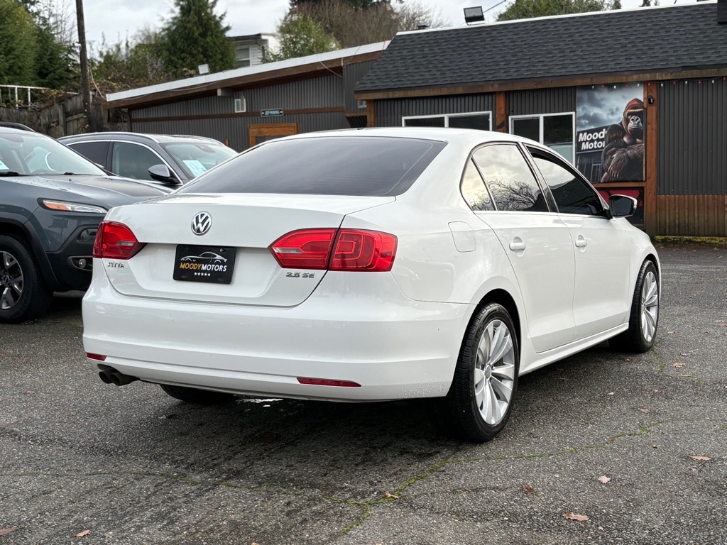 Volkswagen Jetta  2013