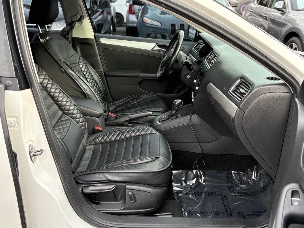 Volkswagen Jetta  2013