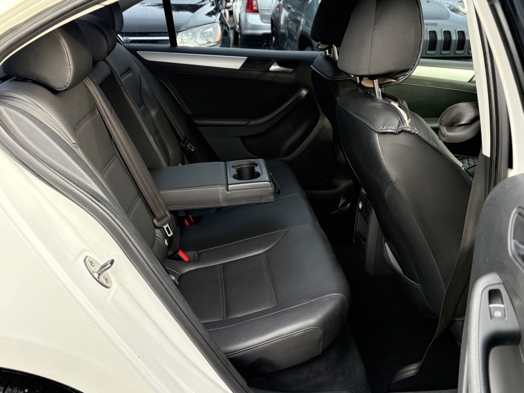 Volkswagen Jetta  2013